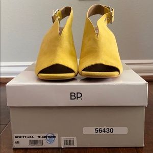 NIB BP. Yellow Suede Sandal in Size 6